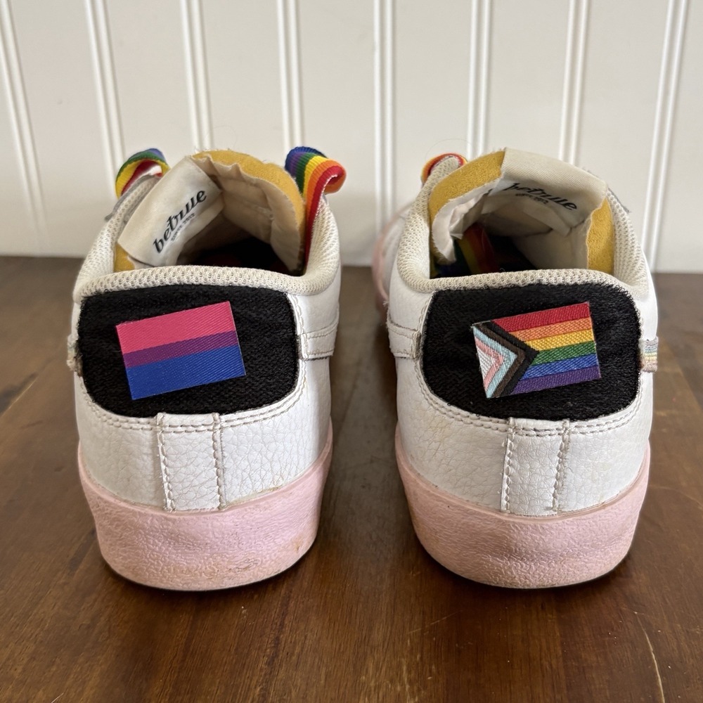 Nike Blazer Low '77 Be True Shoes Men's 9 White Rainbow LGBTQ Pride DD3034-100 - Picture 5 of 9